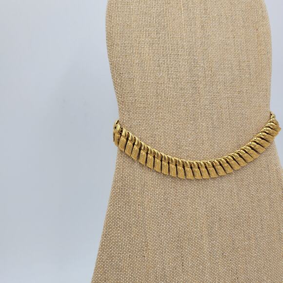 Vtg Cleopatra Choker Necklace 17" Gold Tone Egyptian Chunky Tassel Link Collar - Picture 5 of 12